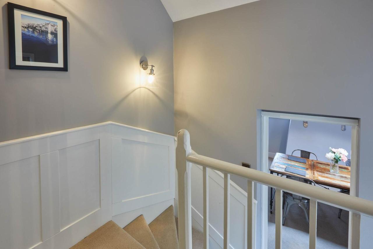 Host & - Henderson House Apartment *