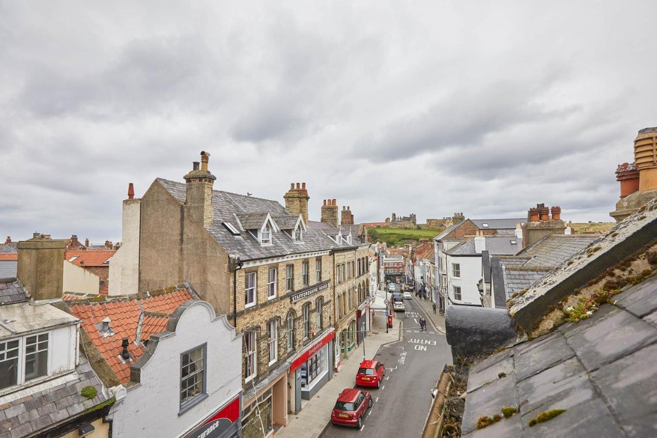 Host & - Henderson House Apartment Whitby